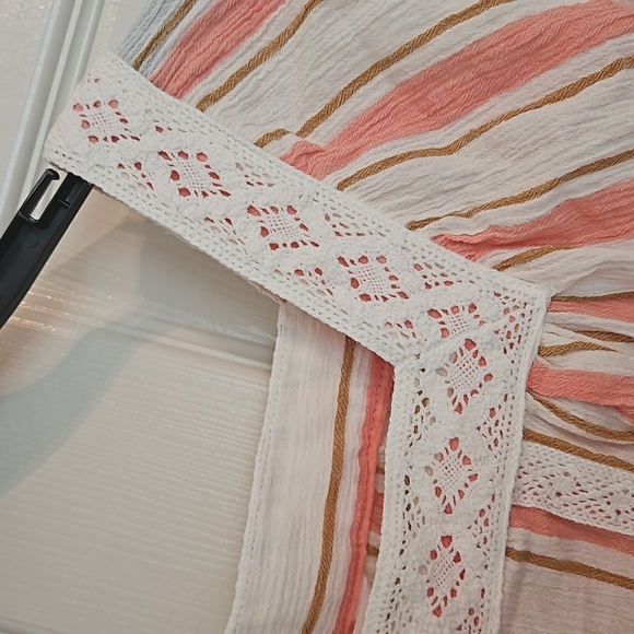 NWT Lauren Conrad Peasant Top - Picture 2 of 8